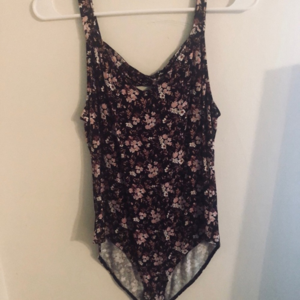 Black and pink floral American Eagle Body Suit